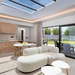 فيلة Sunrays Pool كالاثوس