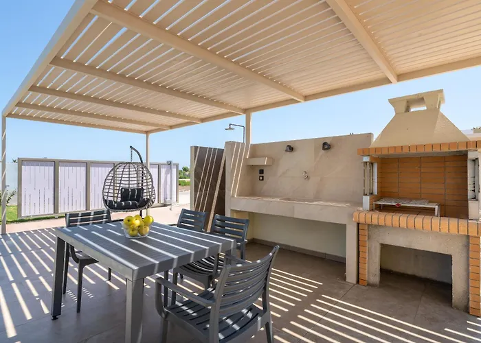 Villa Sunrays Pool Kaláthos