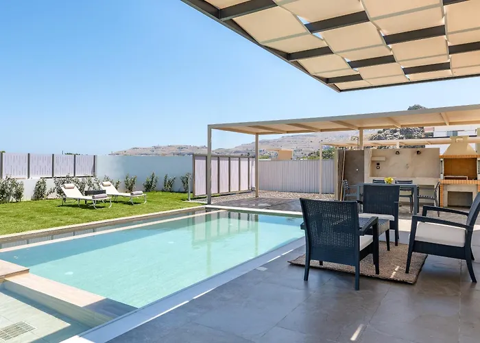 Sunrays Pool فيلة